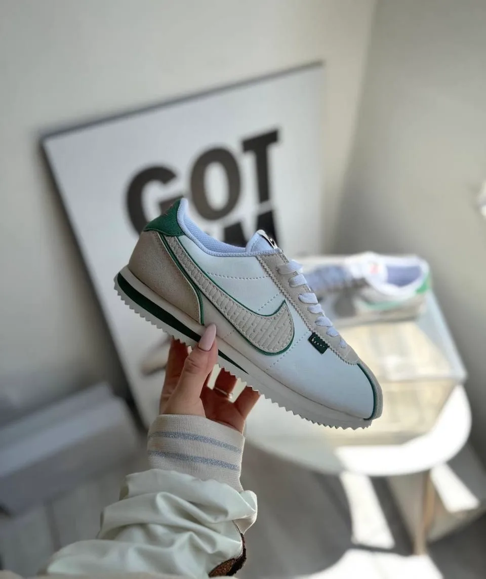 Nike Cortez White