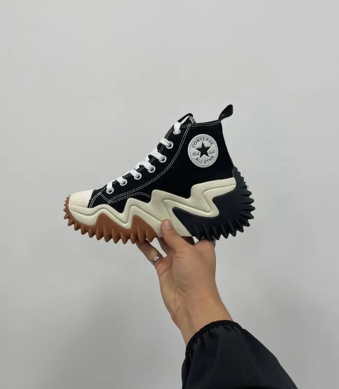 Converse Black Run Star Motion