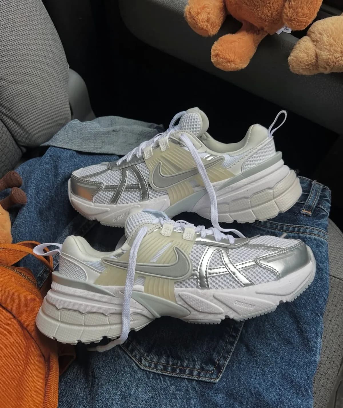Nike V2k White