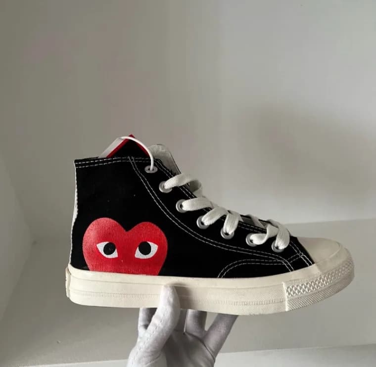 Comme Des Garçon Play