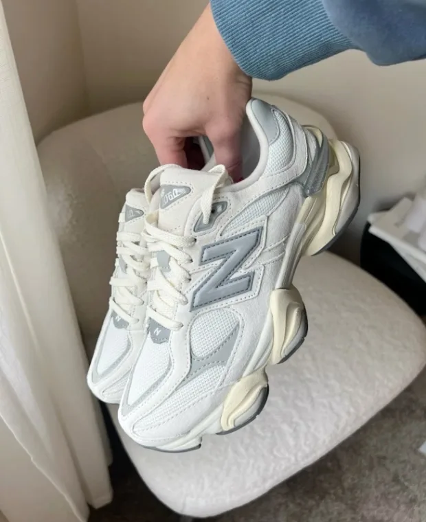 New Balance 9060