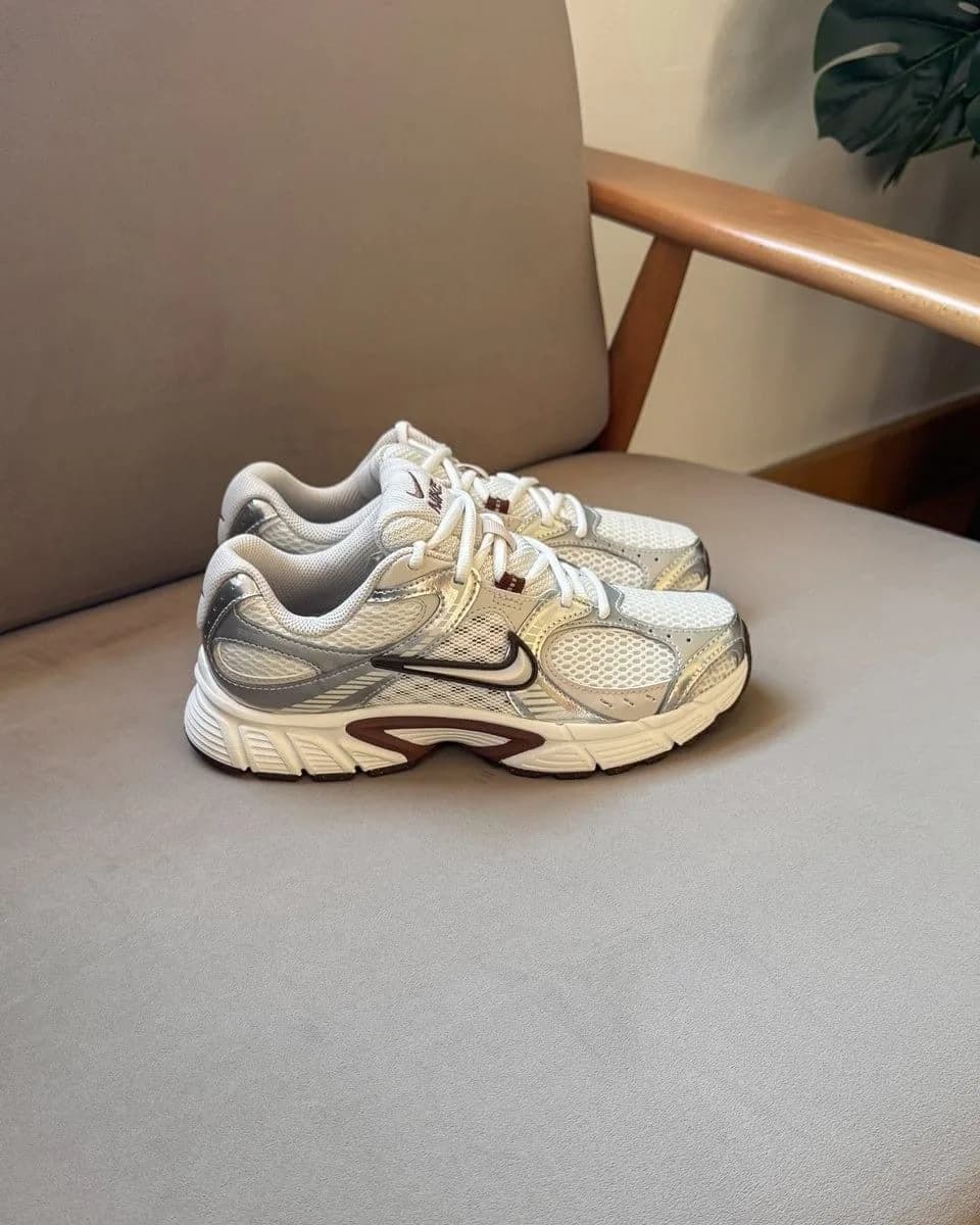 Nike V5k RNR Brown